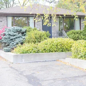  Apartment Richview Gardens Suite, 3-bdr Canada